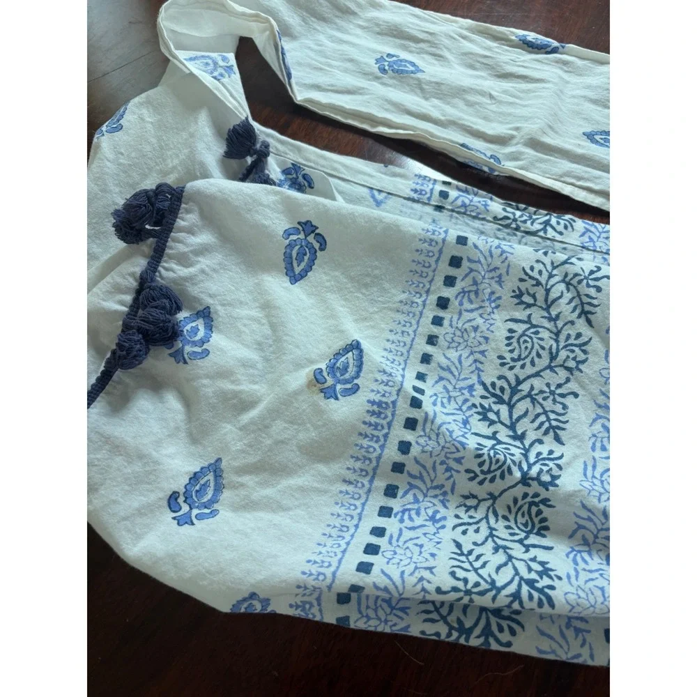 Shiraleah Slouchy Cotton Hobo Bag OS Coastal Beach Blue White Block Print Tassel